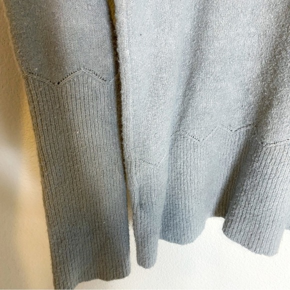 Vineyard Vines grey knit zig zag trim sweater size small - Picture 4 of 4